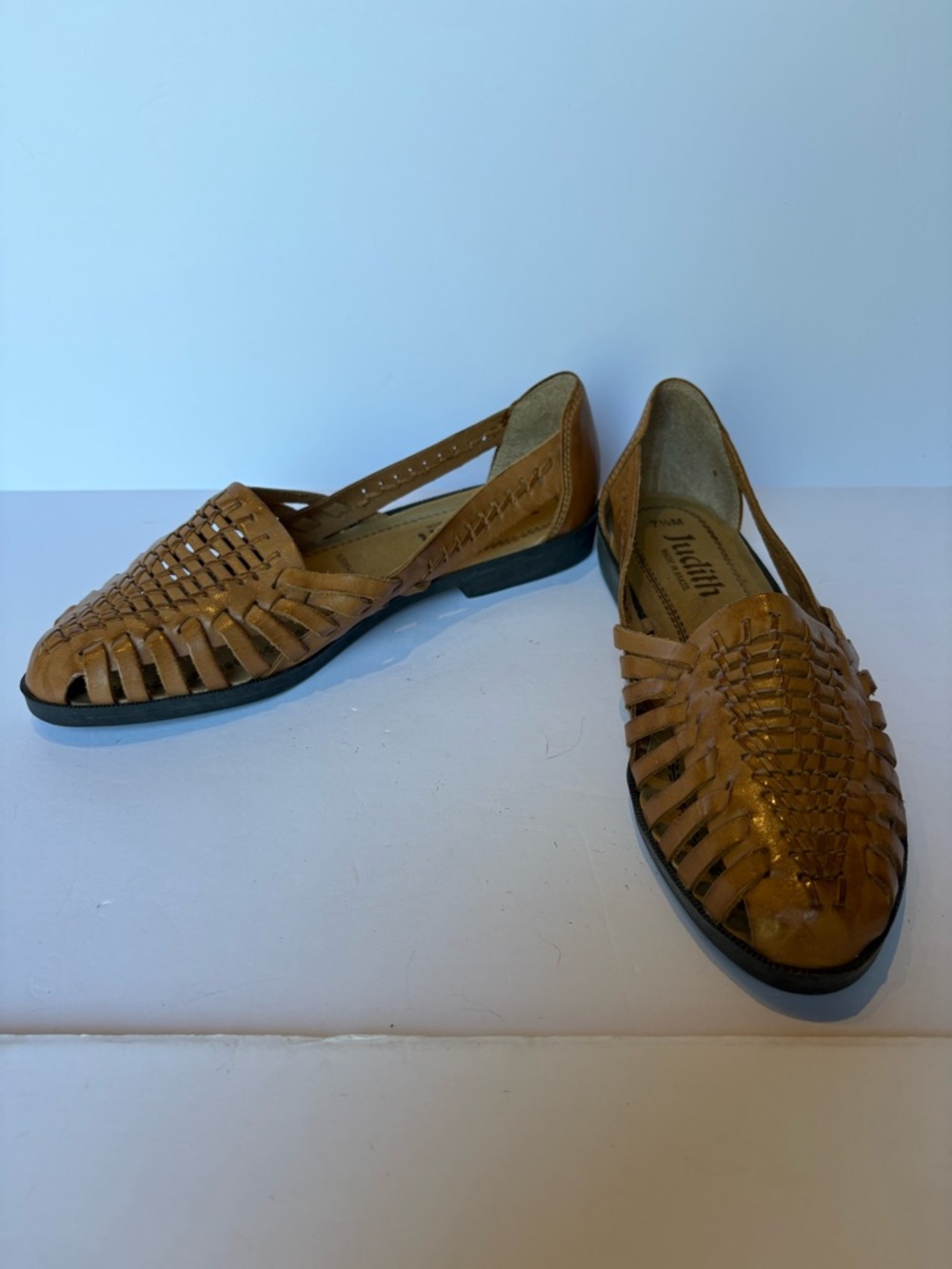 Judith Women’s Tan Woven Leather Huarache Flats -"Shawn" Size 7 1/2"